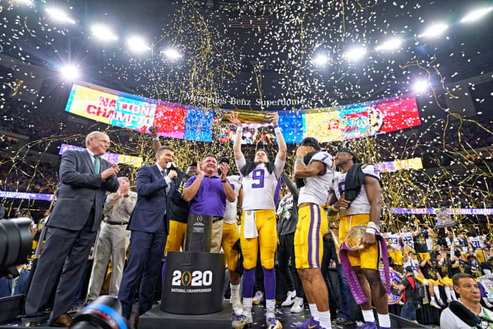 LSU celebrates their 2020 national title.